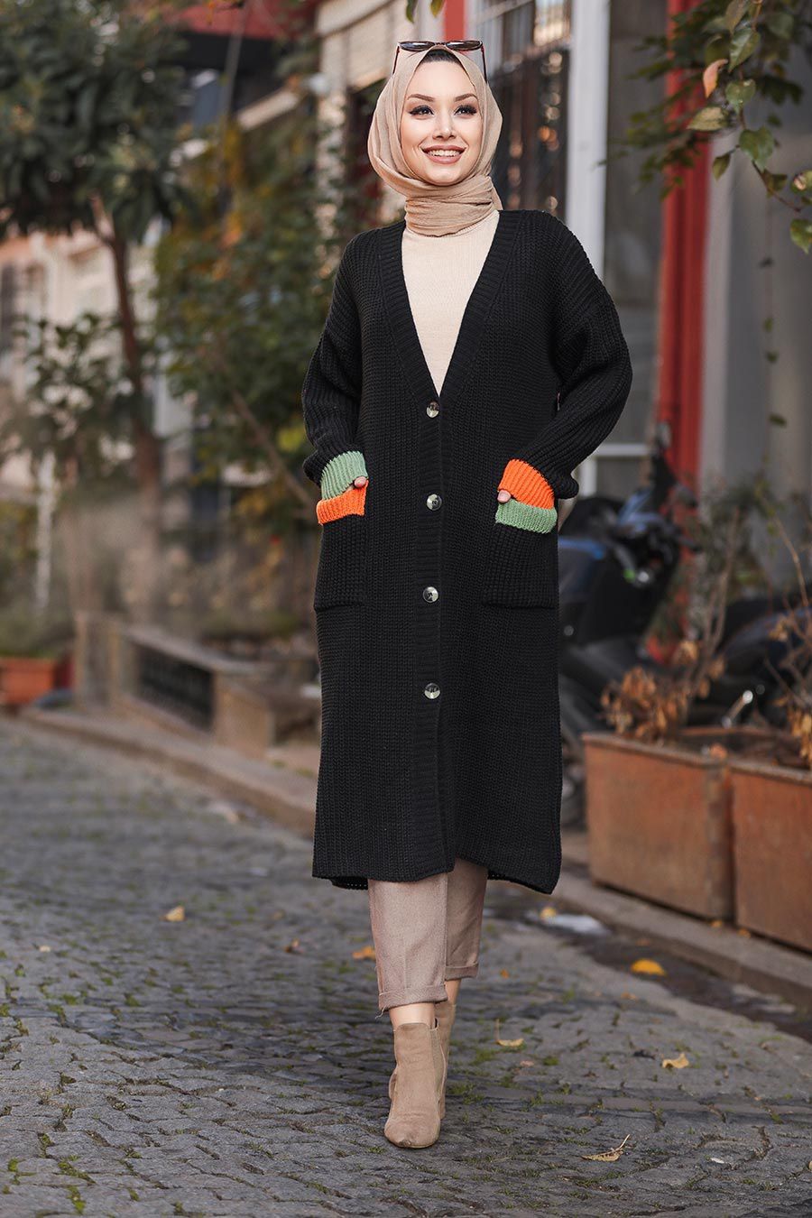 Modest Black Knitwear Cardigan